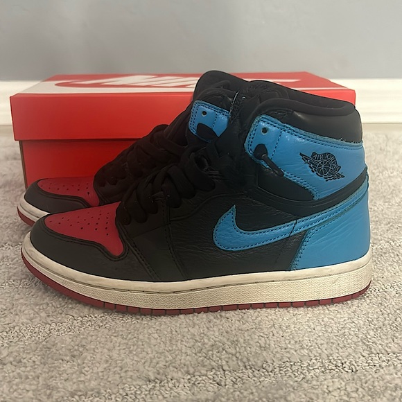 Nike Unc Chicago Jordan 1s hightops red, blue, and black - Picture 3 of 6